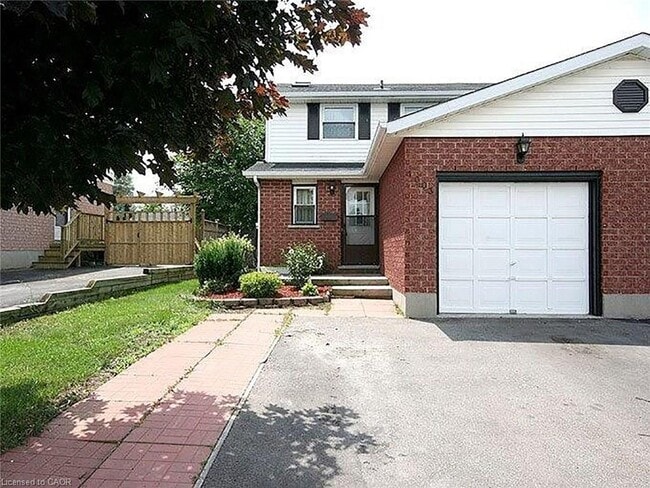 Building Photo - 1003 Elgin St N Unit Lower