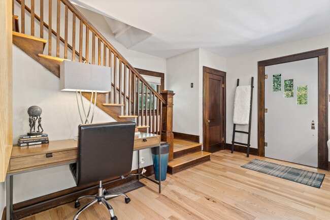 Photo - 303 S Glenwood Ave