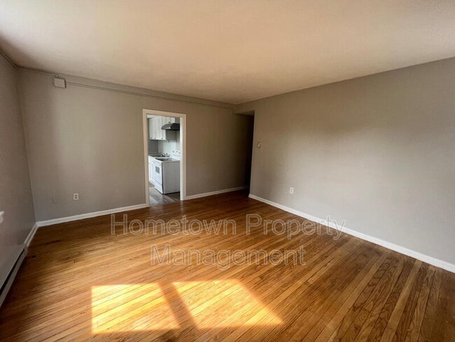 Photo - 338 W 2nd St Unit Apt 2
