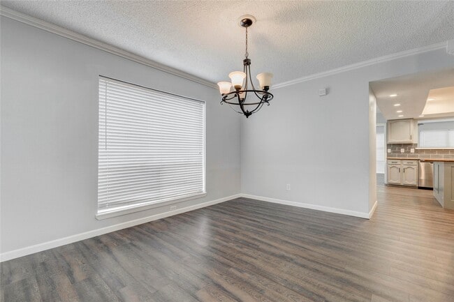 Photo - 9614 Charter Ridge Dr
