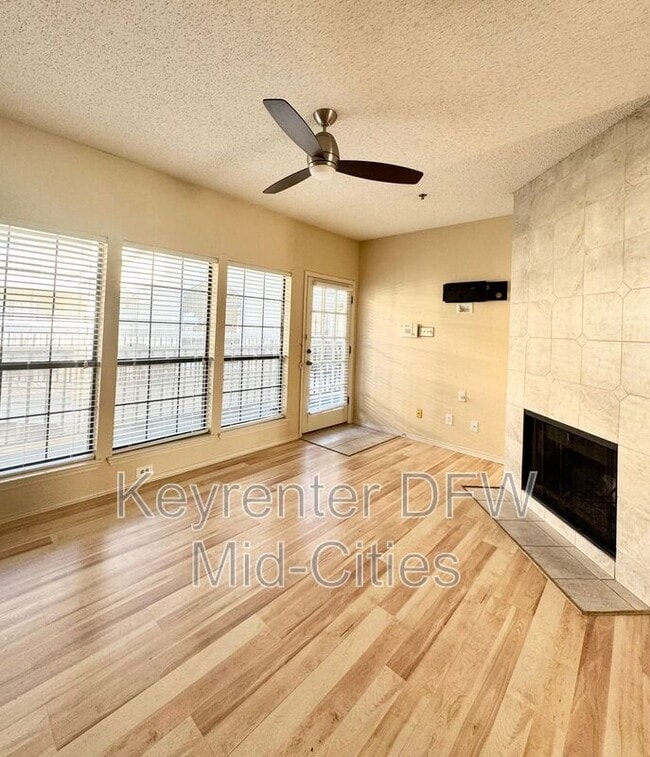 Photo - 4800 W Lovers Ln