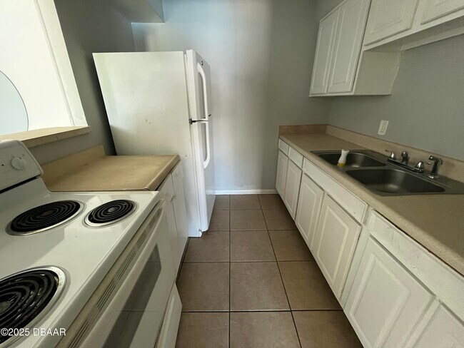 Photo - 1850 S Park Ave Unit A24