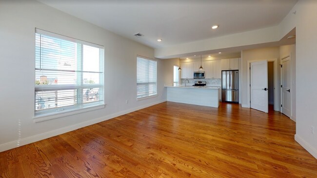 10 Everett Sq Unit 503