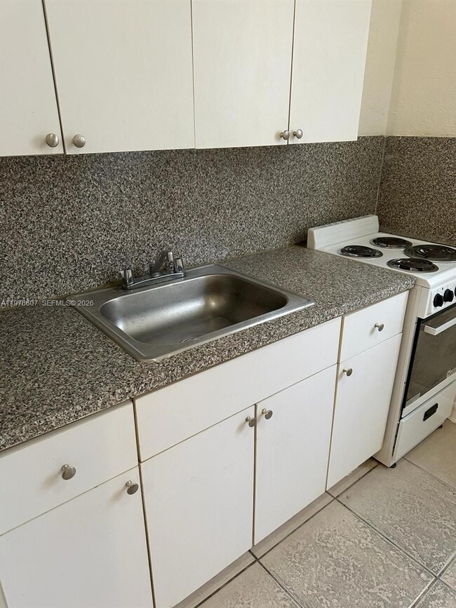 Photo - 180 NW 17th St Unit 1