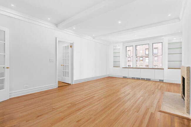 Photo - 444 E 57th St