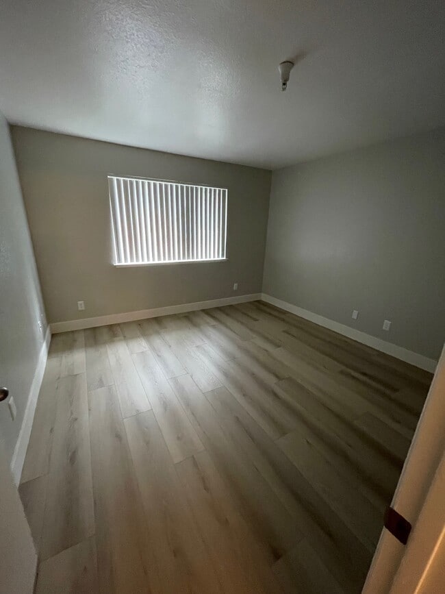 Sunrise Creek Apartments