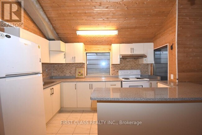 Photo - 192 Major St