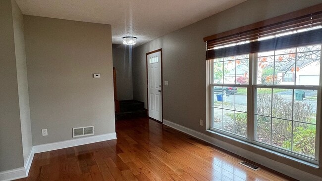 Photo - 6752 Riverside Glen Ct