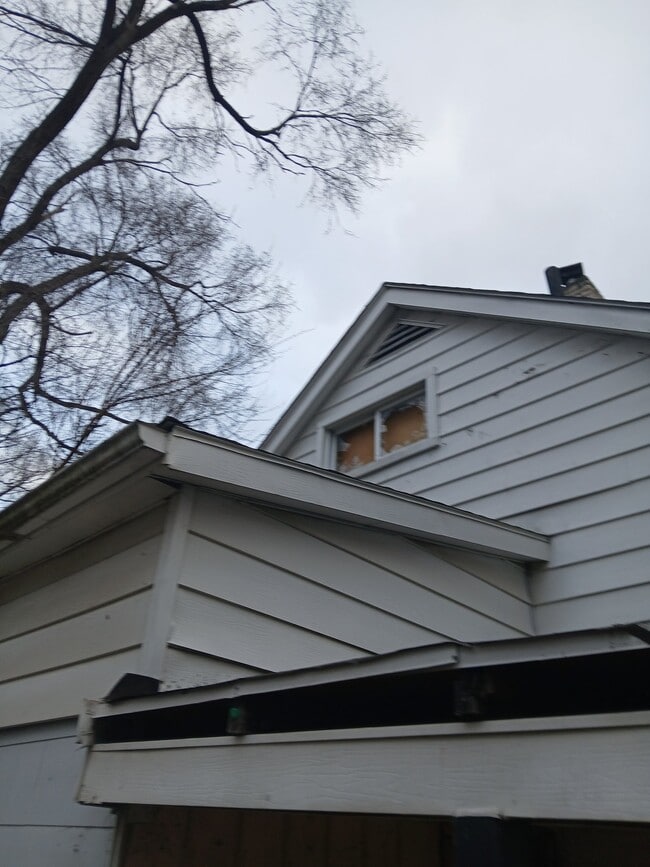 Photo - 912 Waldman Ave