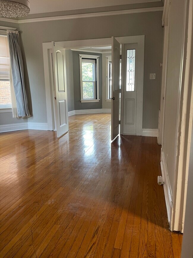 Photo - 7421 S Eberhart Ave