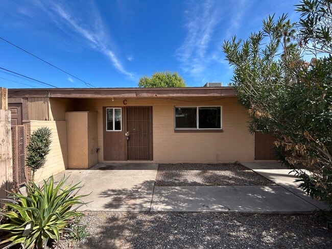 Photo - Old Town Scottsdale, well located 2 bedroom 1 bath