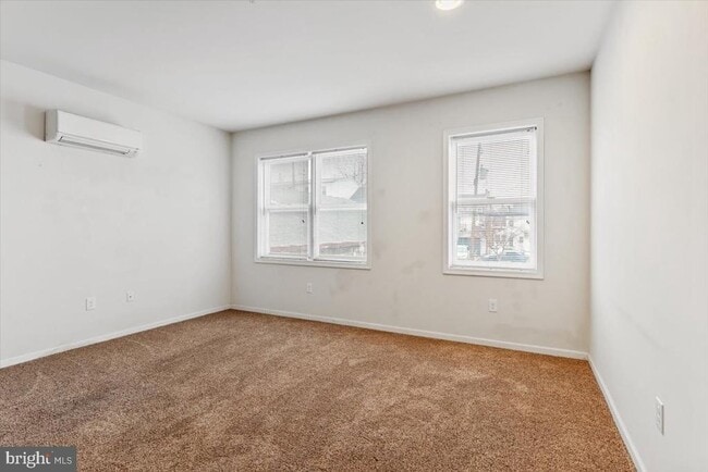 Building Photo - 316 Bridge St Unit C Rental