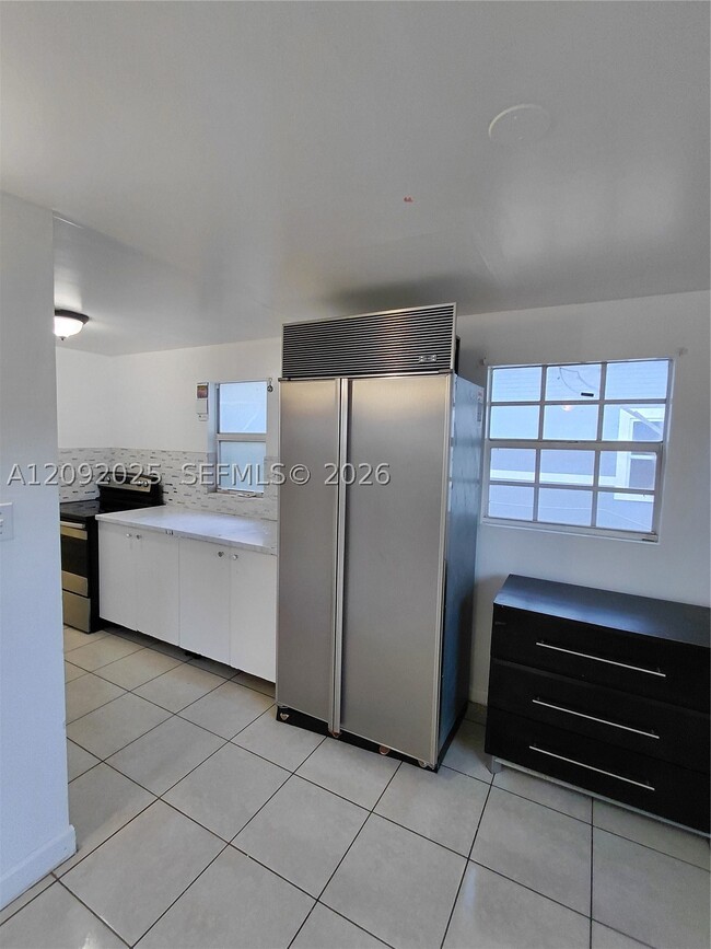1918 NW 47th St