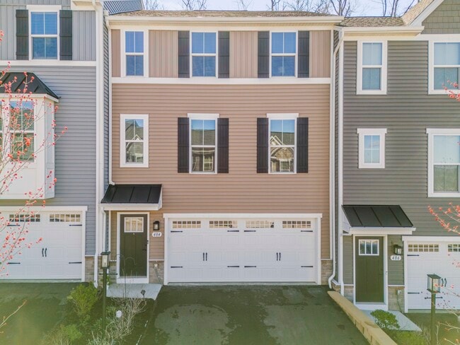 Front - 484 Greenwood Dr Townhome