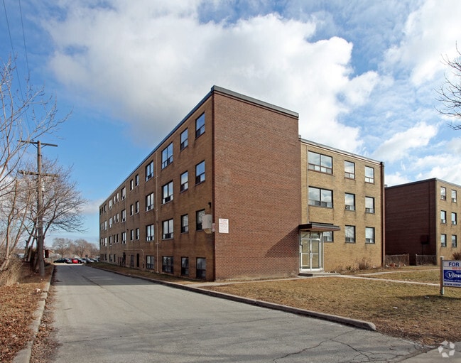 Photo principale - 1535 Birchmount Rd