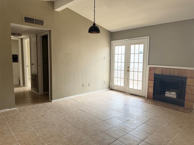 Building Photo - 12500 Sandpiper Dr Unit 212