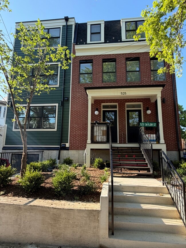 Building Photo - 525 Taylor St NW Unit A