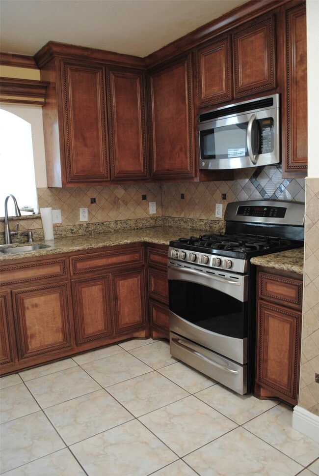 Photo - 3910 Starbridge Pointe Ln