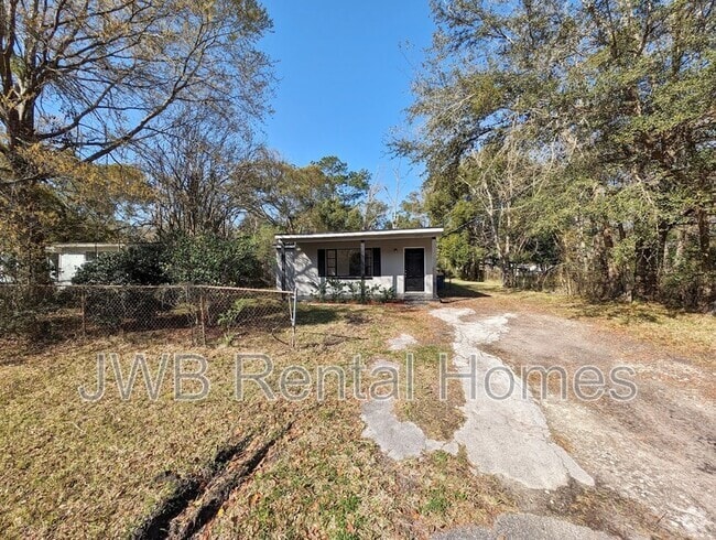 Building Photo - 5752 Iris Blvd Rental