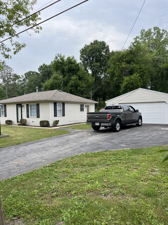 Photo - 3700 Knepper Rd
