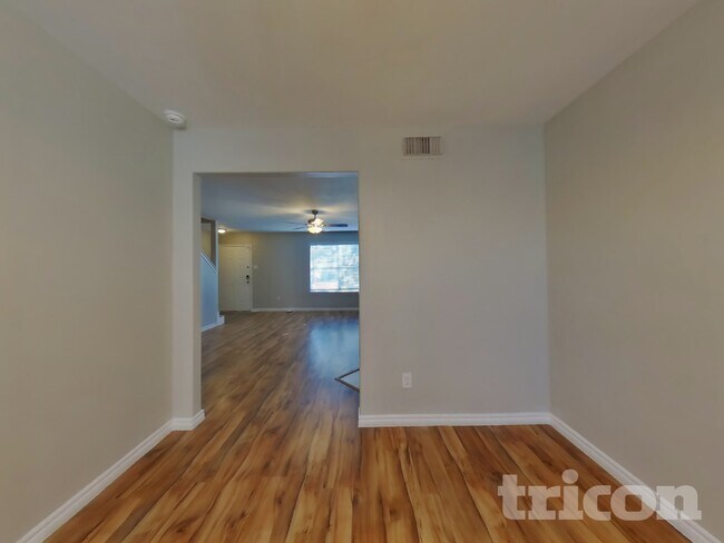 Photo - 1910 Flycaster Dr