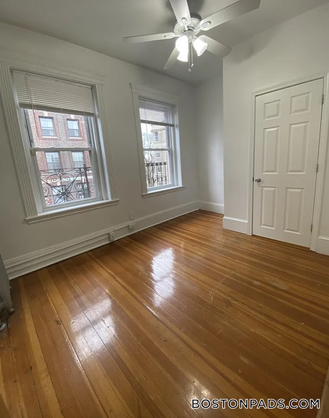 Photo - 64 Hemenway St Unidad 27