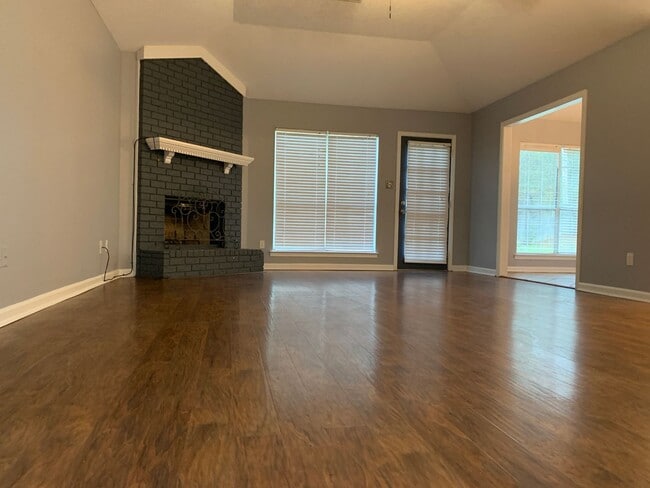 Photo - 5412 Leaning Oak Dr
