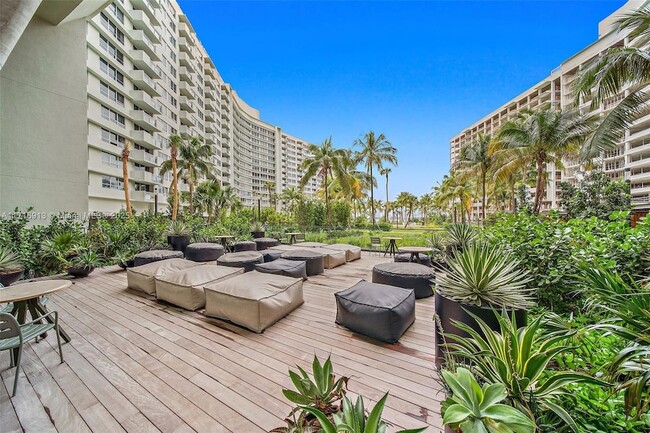 Photo - 1500 Bay Rd Condominio Unidad M-1126