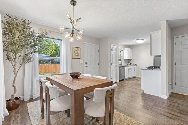 Photo - 484 Linwood Ave