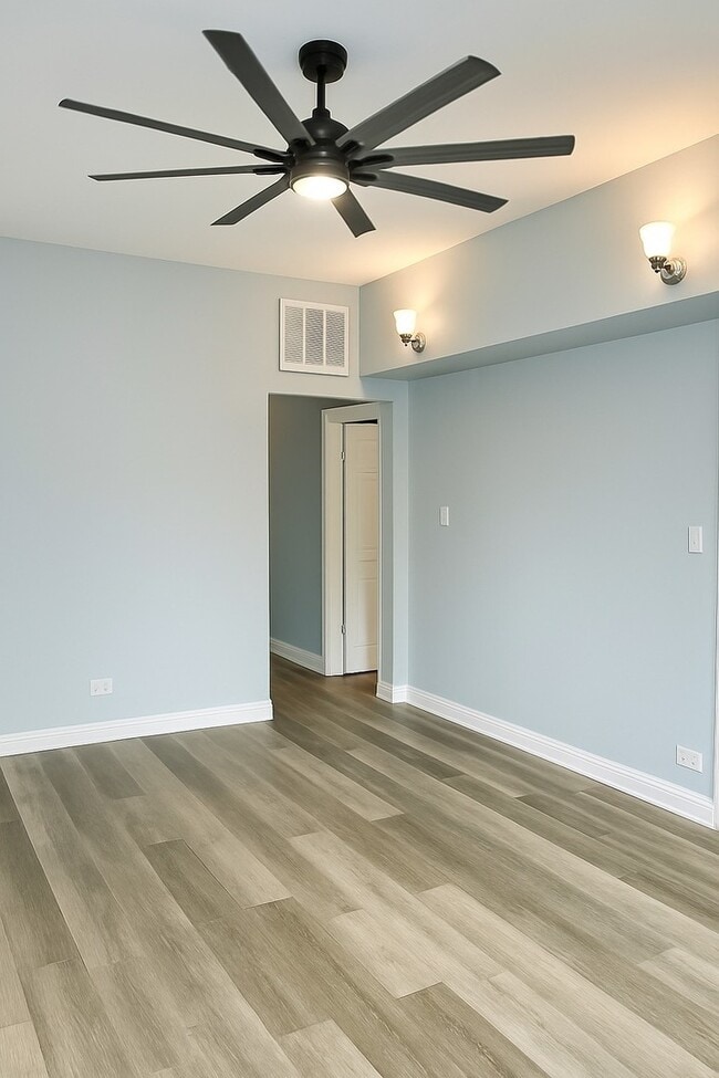 Photo - 5412 S Damen Ave