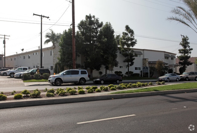 Photo - Sunflower Apartments
