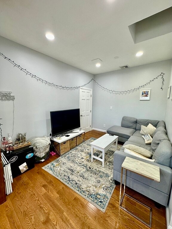 Photo - 460 E 7th St Unit 3