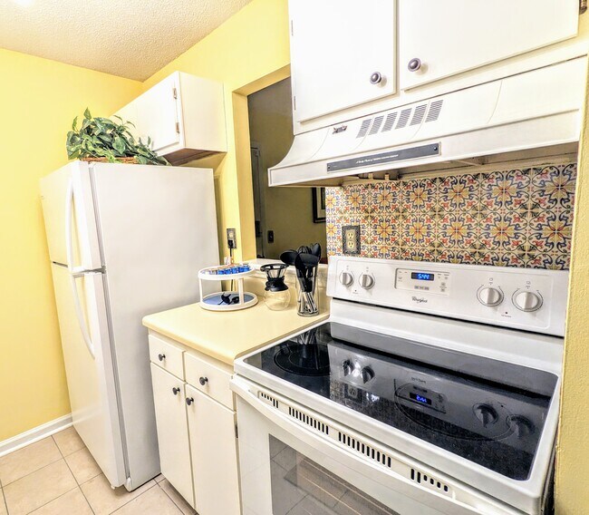 Photo - 5667 Hornaday Rd Unit B