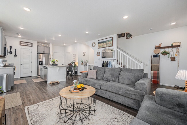 Photo - 20000 E 40th Ave