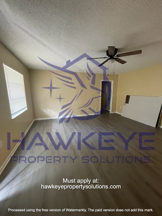 Photo - 412 1/2 Senate St