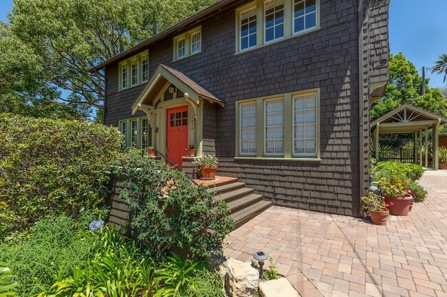 Photo - 1814 Anacapa St