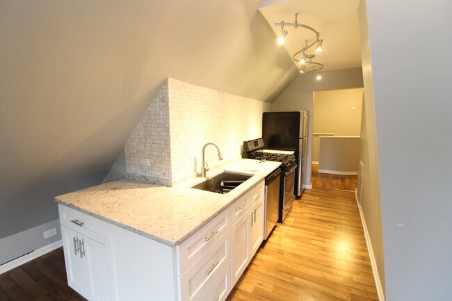 Photo - 3732 N Ashland Ave Unit 3