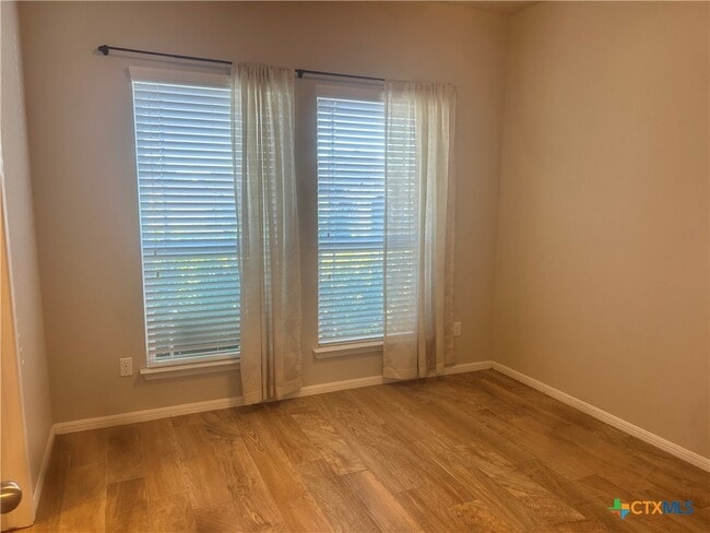 Photo - 5623 Blackstone Dr