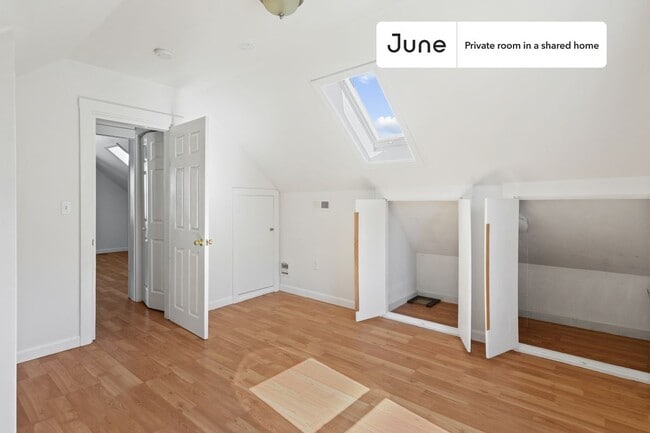 Photo - Room in Shared 6 bed/2 bath home Unit F