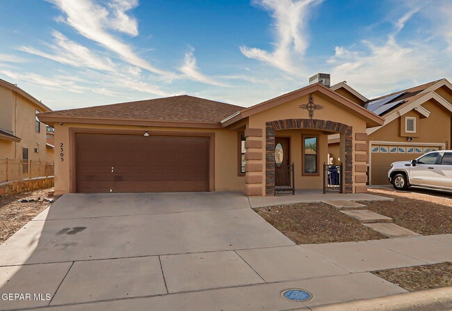 Photo - 2305 Honey Dew St