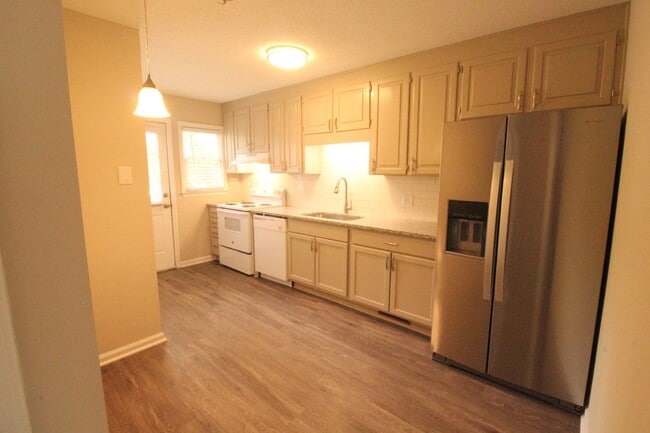 Photo - Adorable 2 Bedroom, 1 Bath in West Raleigh near Cary Crossroads - Pet Friendly!