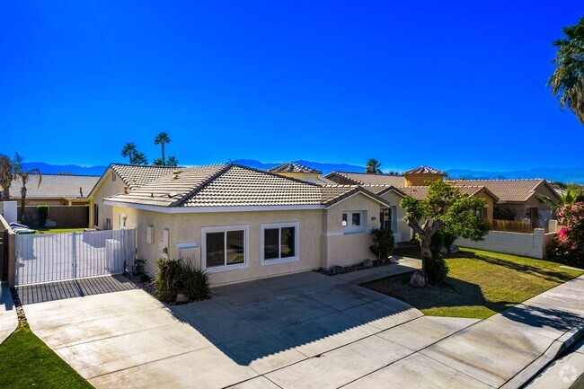 Building Photo - Shadow Hills Villas in North Indio Rental