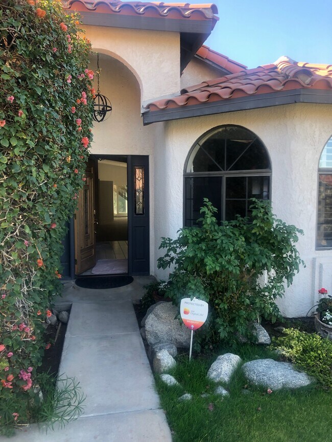 Photo - 54145 Avenida Vallejo