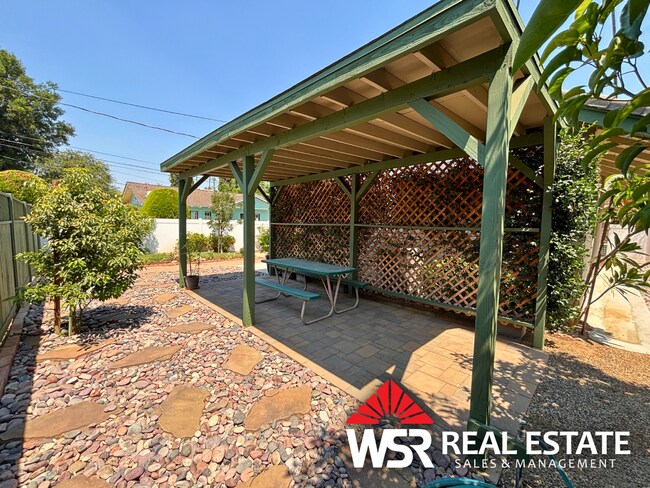 Photo - Prime Riverside Location in Wood Streets A... Casa