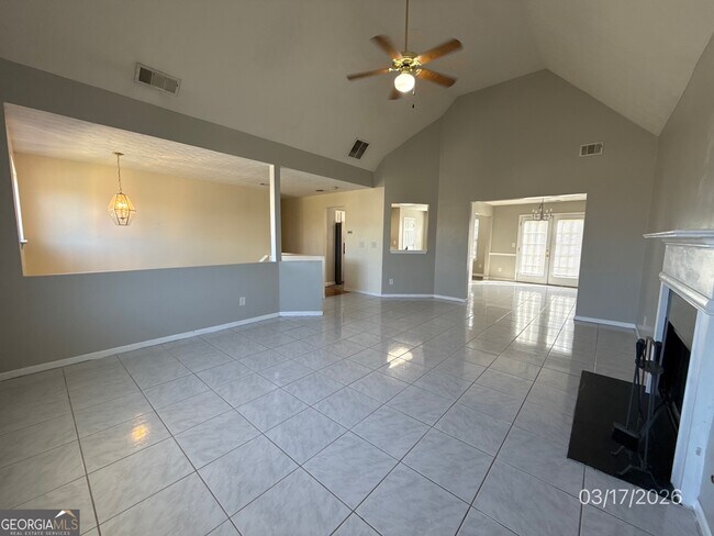 Photo - 2021 Gates Ct