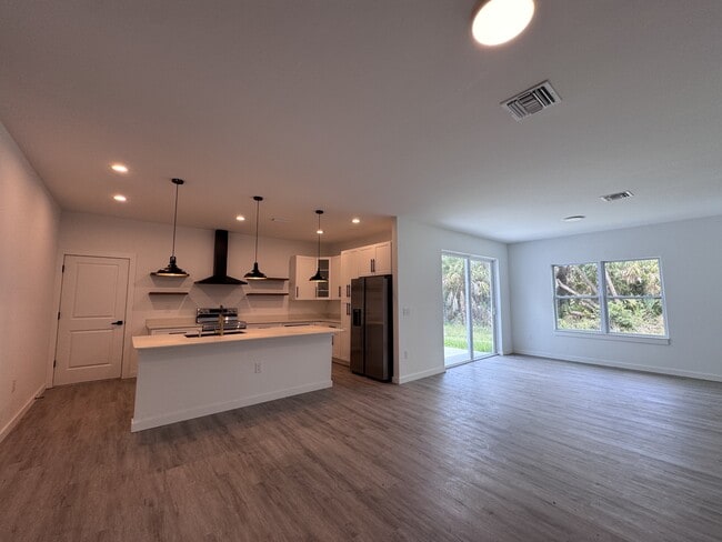 Photo - 1223 Koltenborn Rd