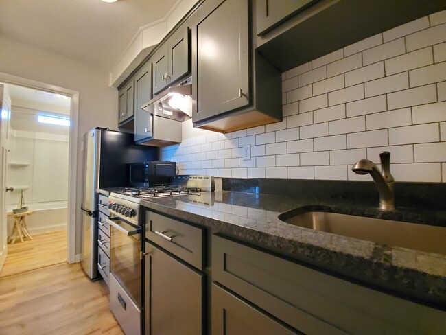 Photo - Med City Apartments