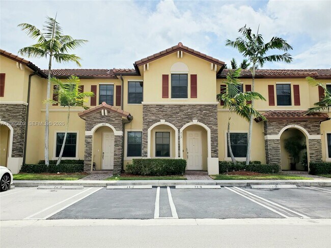 Building Photo - 413 SE 32nd Terrace