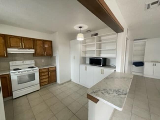 Photo - 2101 Chilton Dr