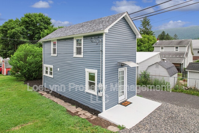 Photo - 14210 Temple St